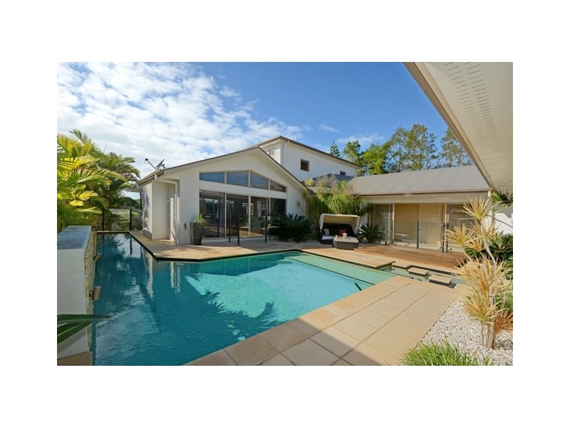 15 Sanibel Court, Kawana Island QLD 4575