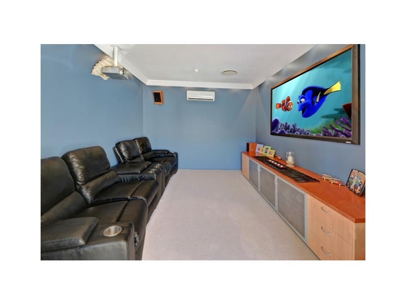 15 Sanibel Court, Kawana Island QLD 4575