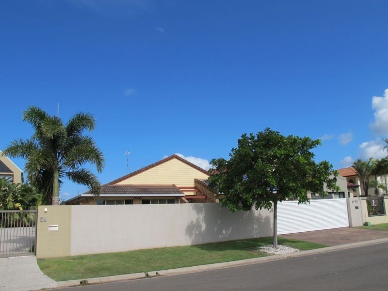 99 Mooloolah Drive, Minyama QLD 4575