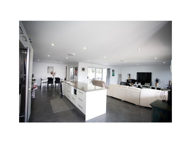 6 Pannaroo Street, Buddina QLD 4575