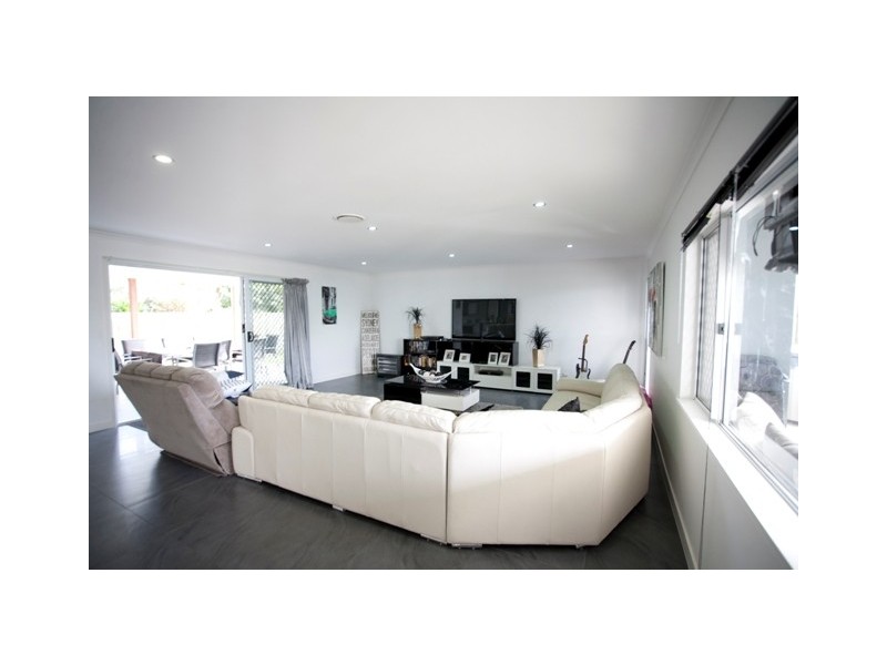 6 Pannaroo Street, Buddina QLD 4575