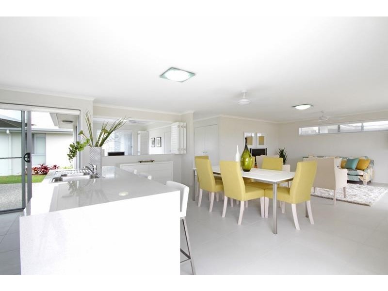 15 Azure Street, Caloundra West QLD 4551