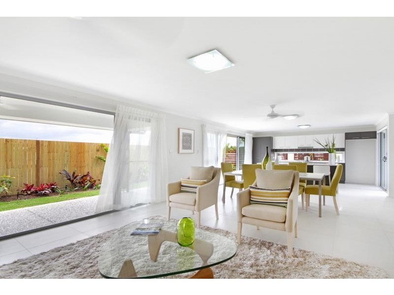 15 Azure Street, Caloundra West QLD 4551