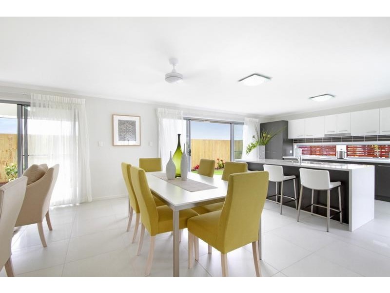 15 Azure Street, Caloundra West QLD 4551