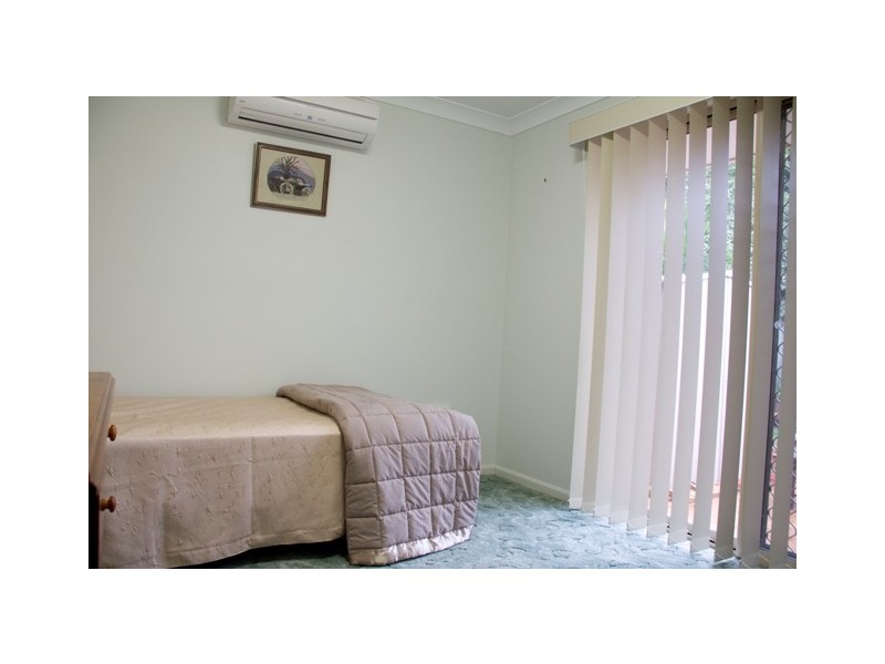 1 Lakeshore Place, Little Mountain QLD 4551