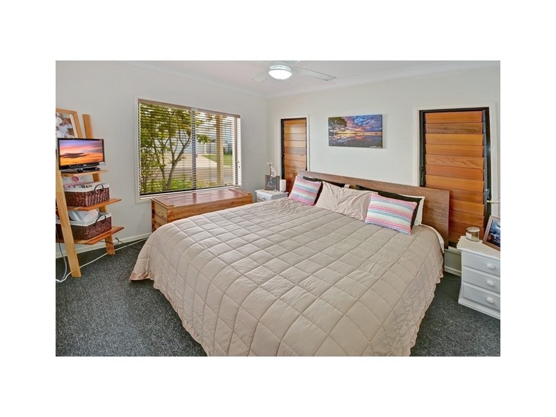 7 Zante Lane, Kawana Island QLD 4575