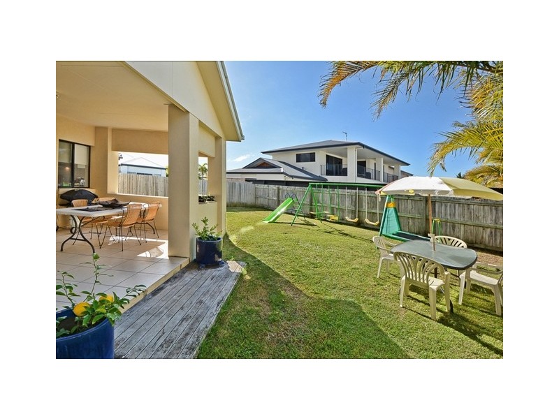 7 Zante Lane, Kawana Island QLD 4575