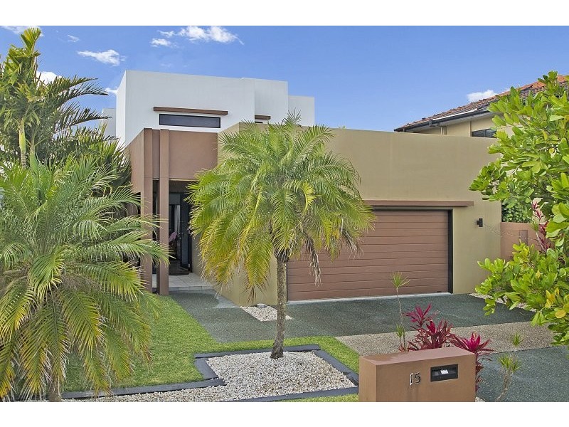 15 Bonaire Court, Kawana Island QLD 4575