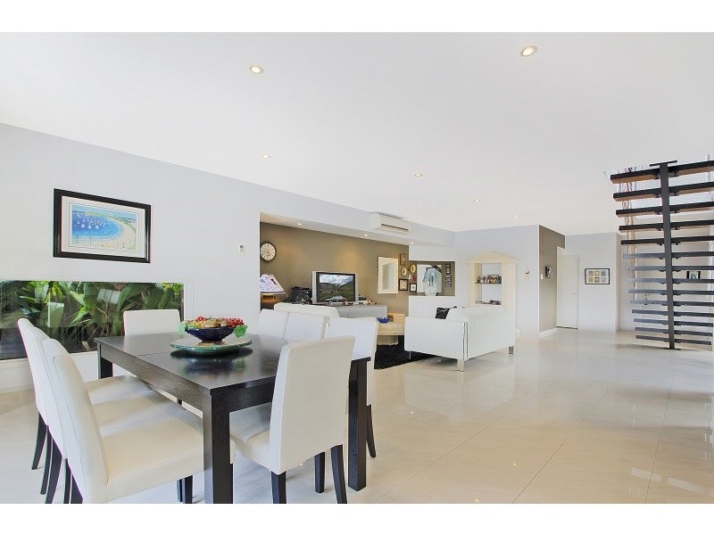 15 Bonaire Court, Kawana Island QLD 4575