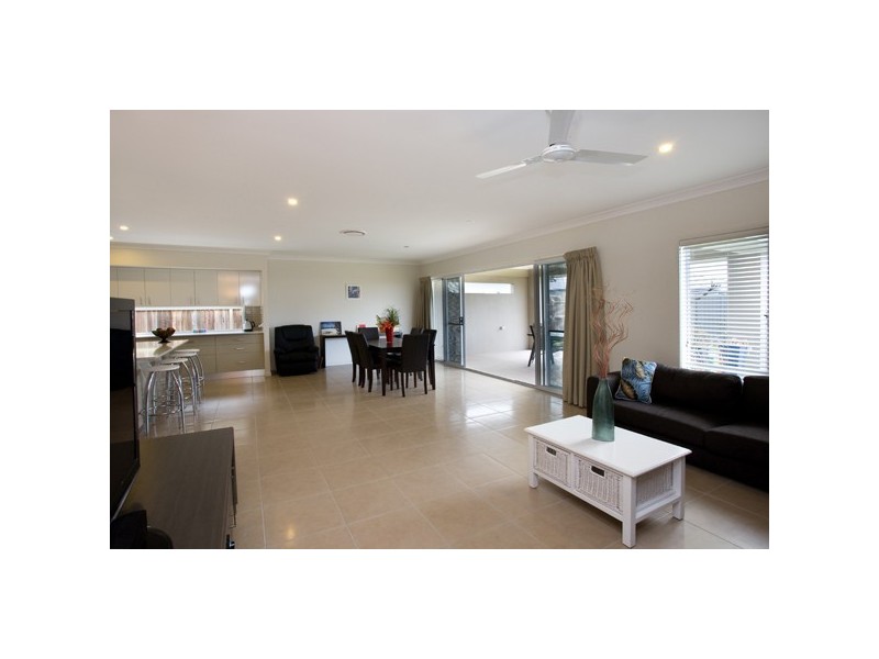 4 Blade Court, Birtinya QLD 4575