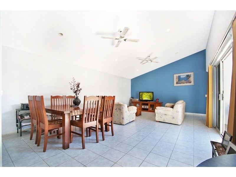 22 Bonaire Court, Kawana Island QLD 4575