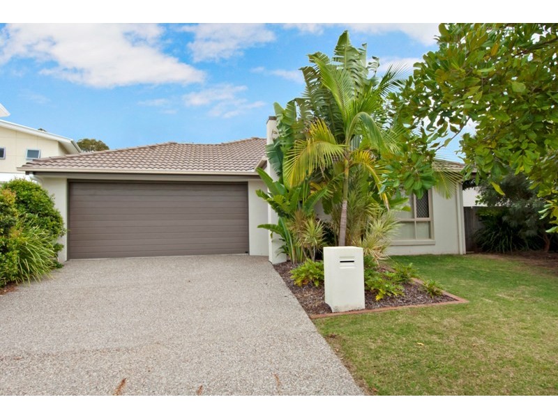 108 Grand Parade, Kawana Island QLD 4575
