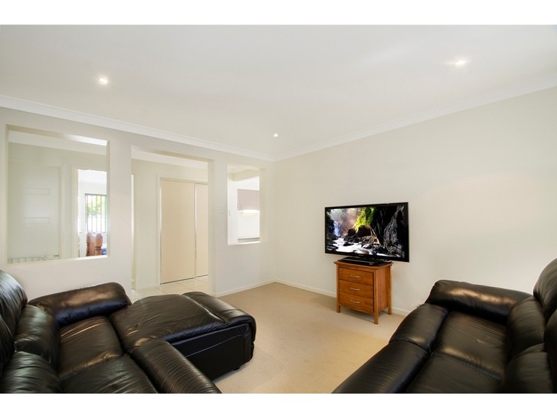 108 Grand Parade, Kawana Island QLD 4575