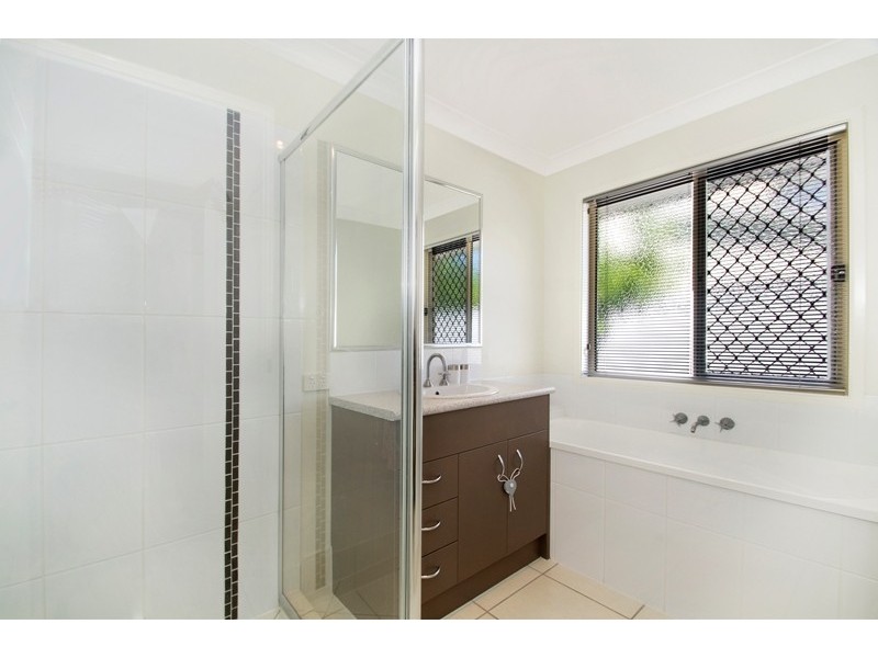 108 Grand Parade, Kawana Island QLD 4575