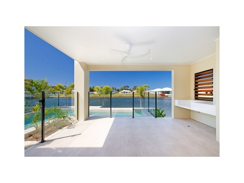 7 Bond Street, Pelican Waters QLD 4551