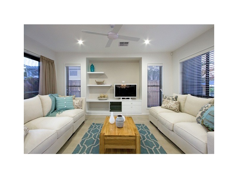 7 Bond Street, Pelican Waters QLD 4551