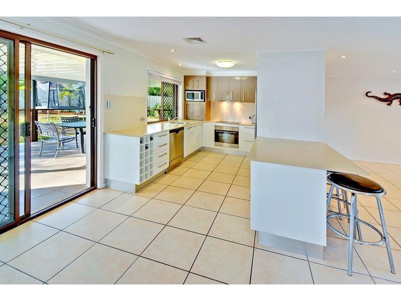 2 Dotterel Street, Parrearra QLD 4575