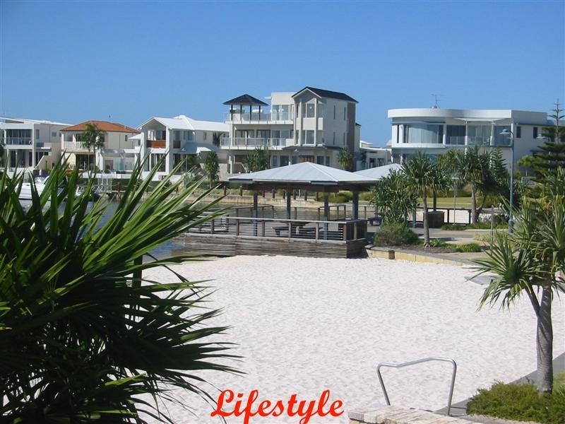 20 Sable Court, Kawana Island QLD 4575