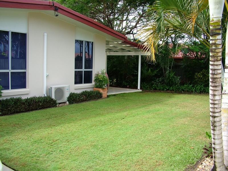 119 Nicklin Way, Warana QLD 4575