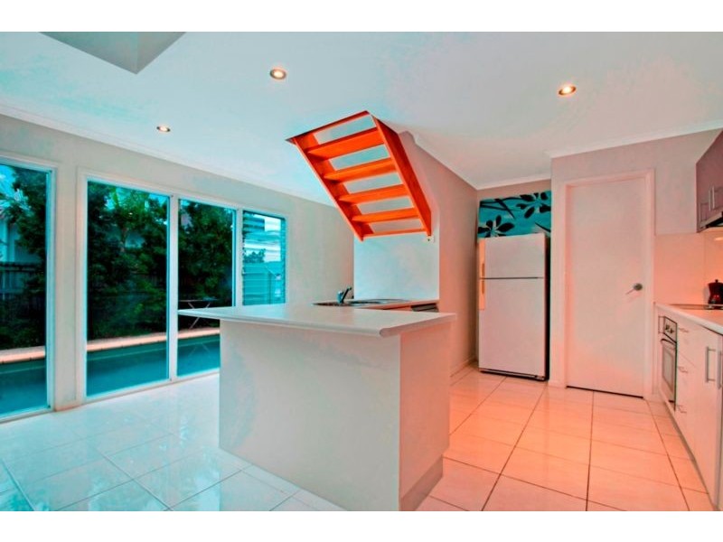 12 Zante Lane, Kawana Island QLD 4575