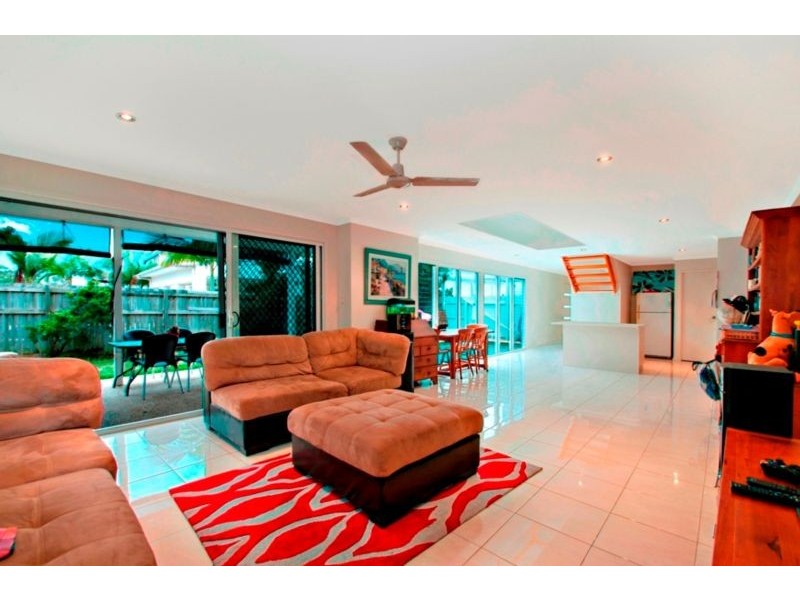 12 Zante Lane, Kawana Island QLD 4575