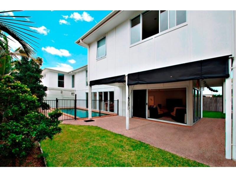 12 Zante Lane, Kawana Island QLD 4575