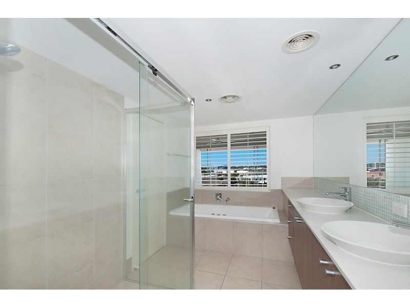 73/7 Grand Pde, Kawana Island QLD 4575