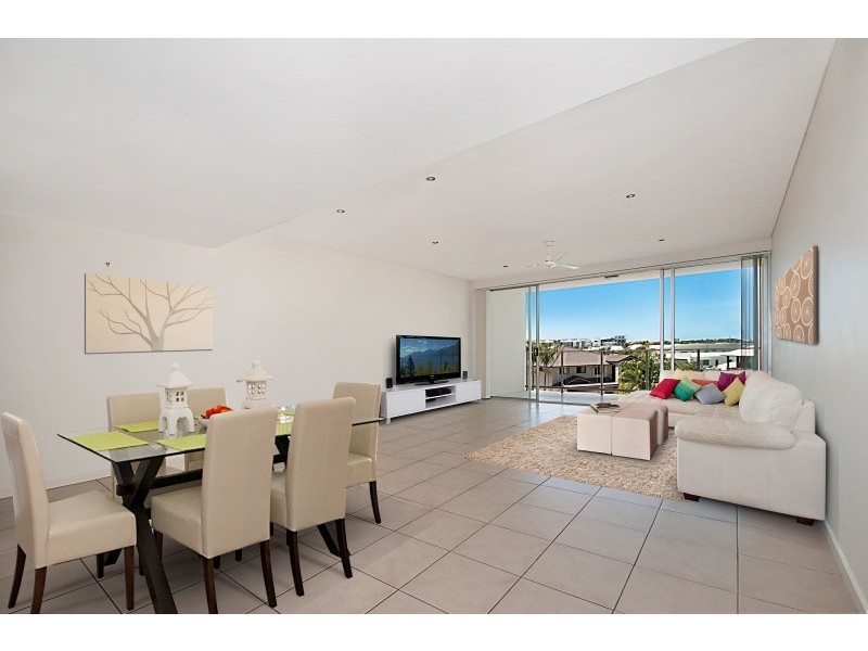 73/7 Grand Pde, Kawana Island QLD 4575