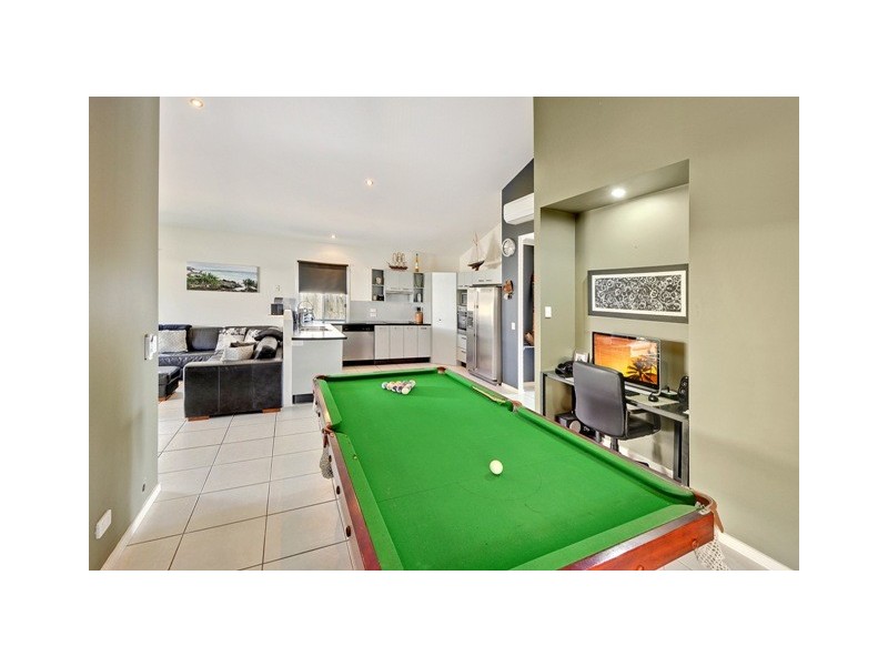 4 Maui Court, Kawana Island QLD 4575