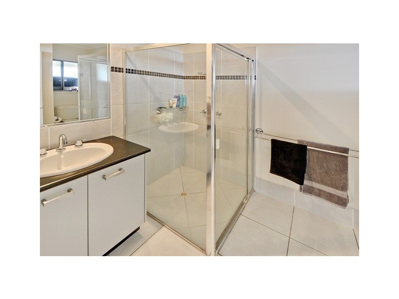 4 Maui Court, Kawana Island QLD 4575