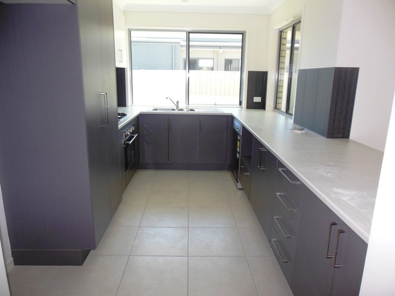 21 Thornton Street, Emerald QLD 4720