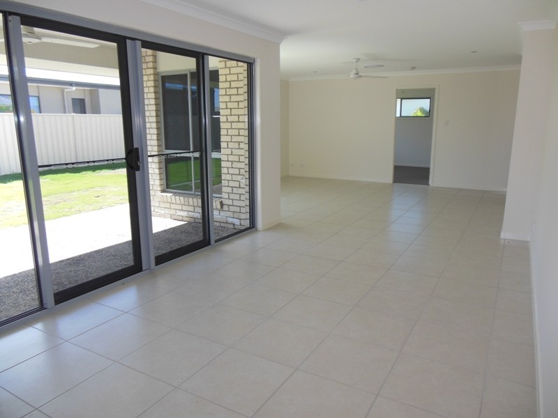 21 Thornton Street, Emerald QLD 4720