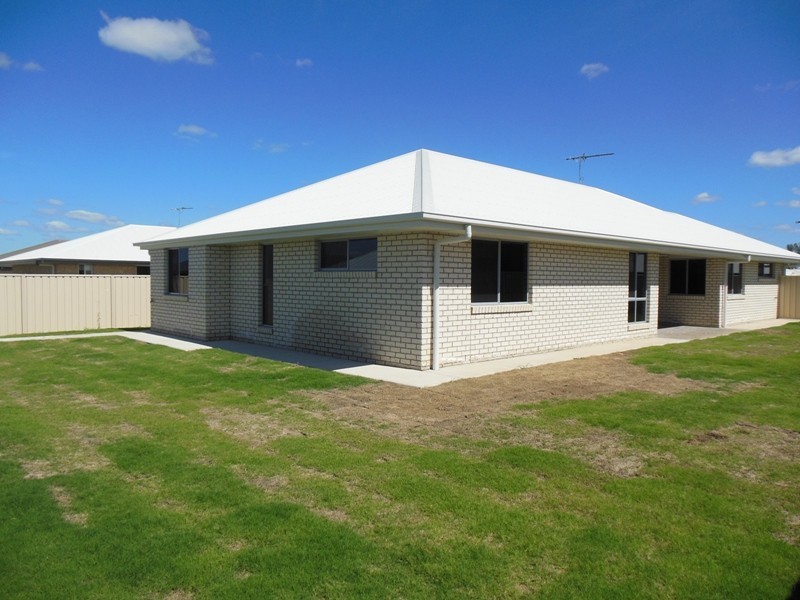 21 Thornton Street, Emerald QLD 4720