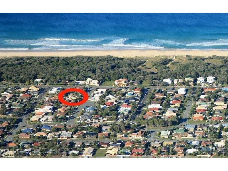 1 Coorabin Street, Warana QLD 4575