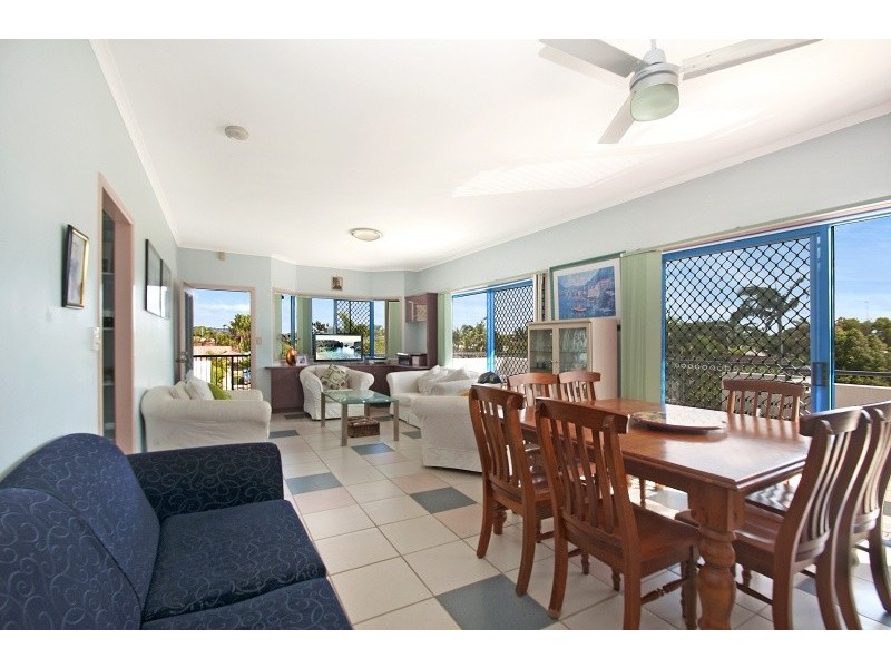 6&7/66 Jessica Blvd, Minyama QLD 4575