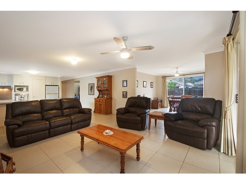 8 Bangalore Close, Caloundra West QLD 4551