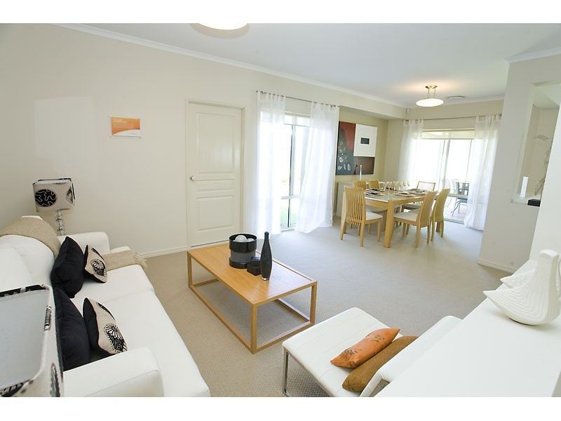 7 Columba Place, Golden Beach QLD 4551