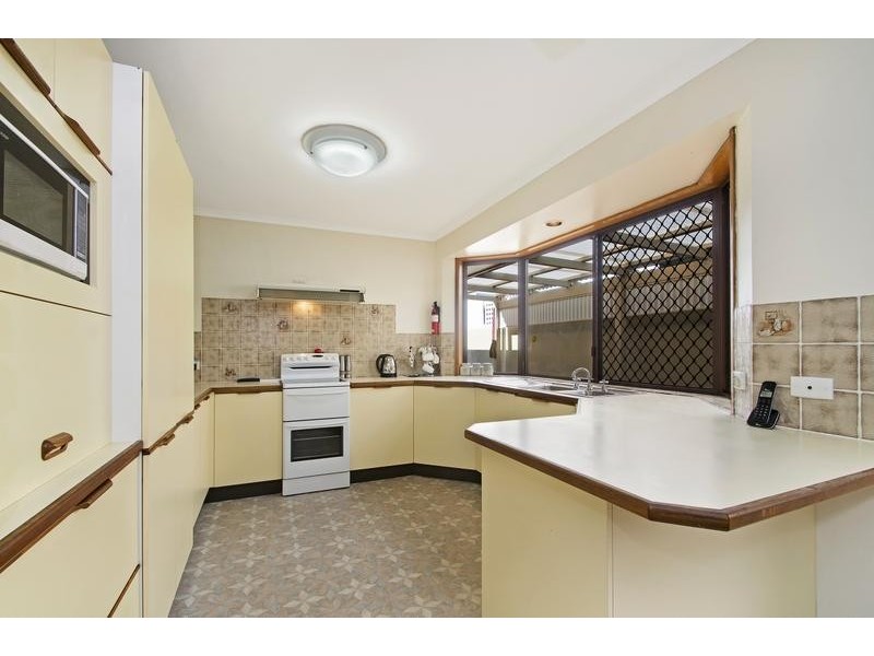 4 Kunari Street, Buddina QLD 4575