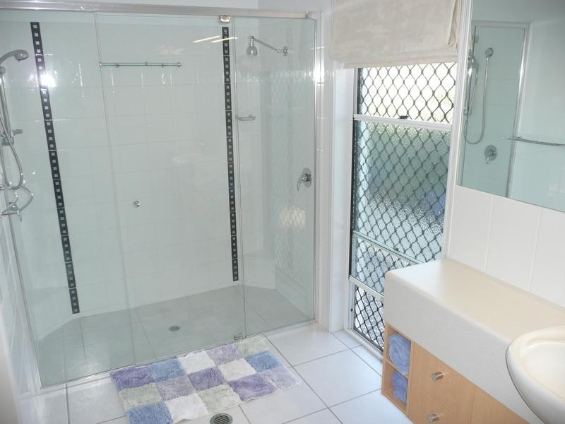 4 Magnetic Street, Kawana Island QLD 4575