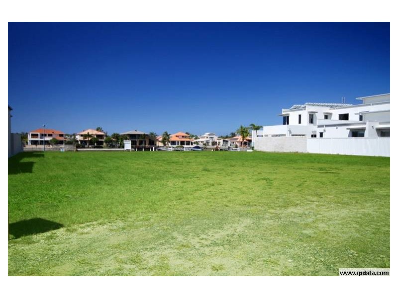 7 Capri Street, Kawana Island QLD 4575