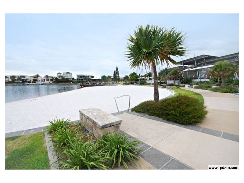7 Capri Street, Kawana Island QLD 4575