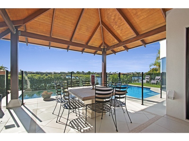 9 Majorca Place, Kawana Island QLD 4575