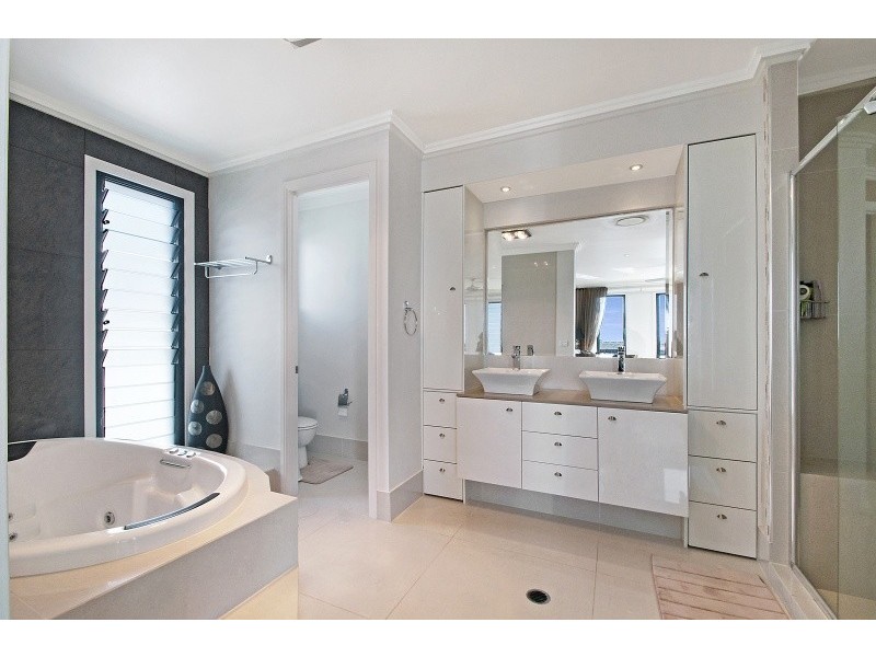 9 Majorca Place, Kawana Island QLD 4575