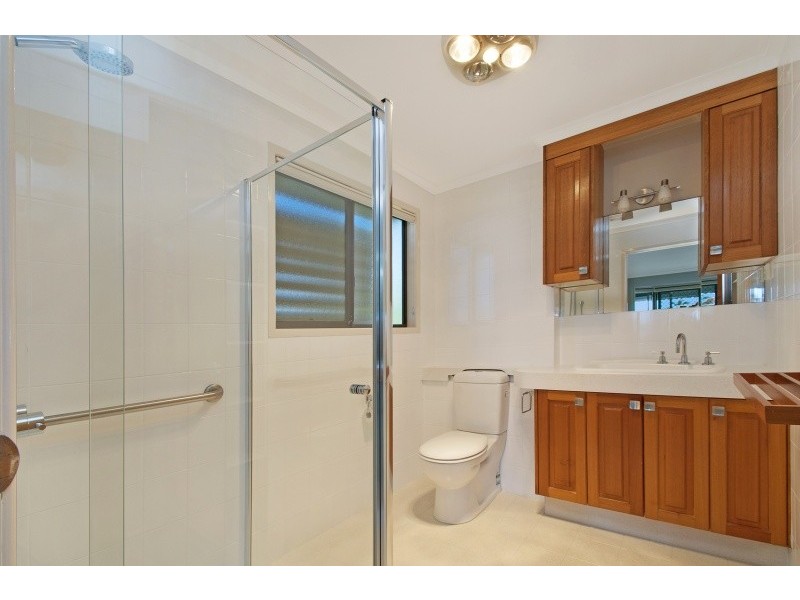 11 Oak Court, Minyama QLD 4575