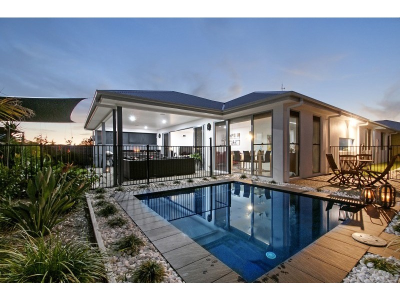 6 Macon Street, Birtinya QLD 4575