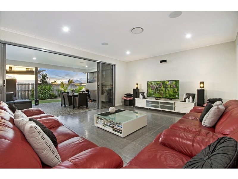 6 Macon Street, Birtinya QLD 4575