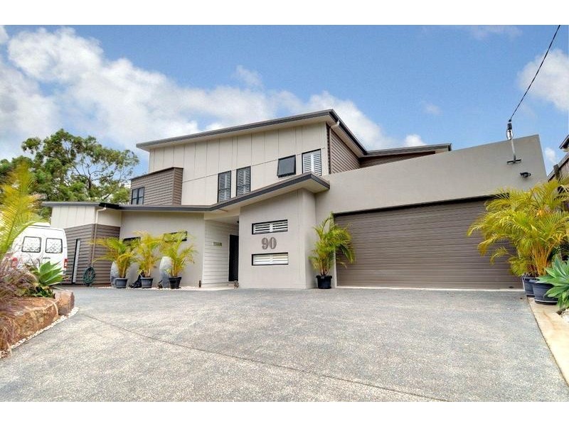 90 Sugar Bag Road, Little Mountain QLD 4551