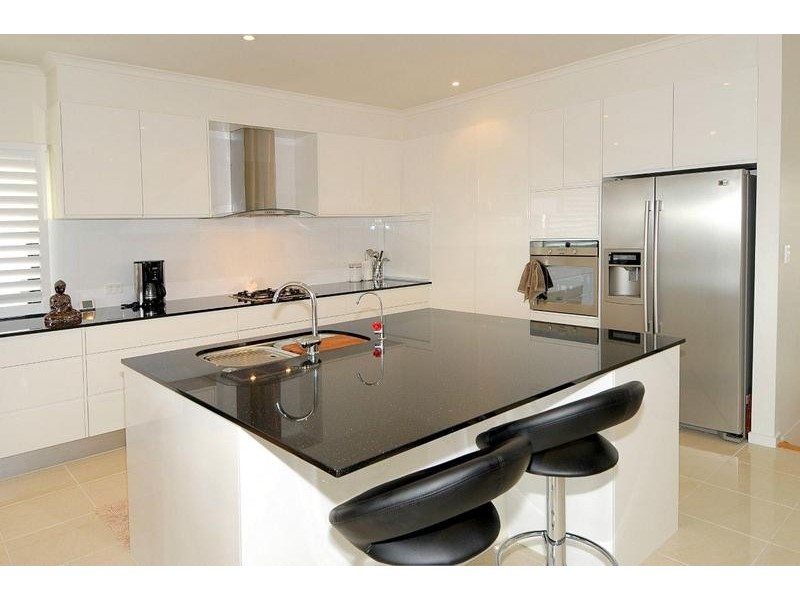 90 Sugar Bag Road, Little Mountain QLD 4551