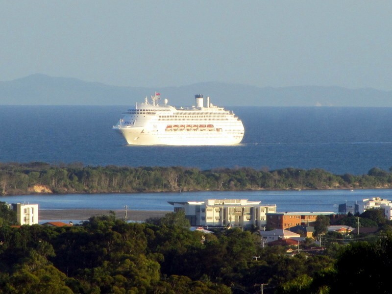 90 Sugar Bag Road, Little Mountain QLD 4551