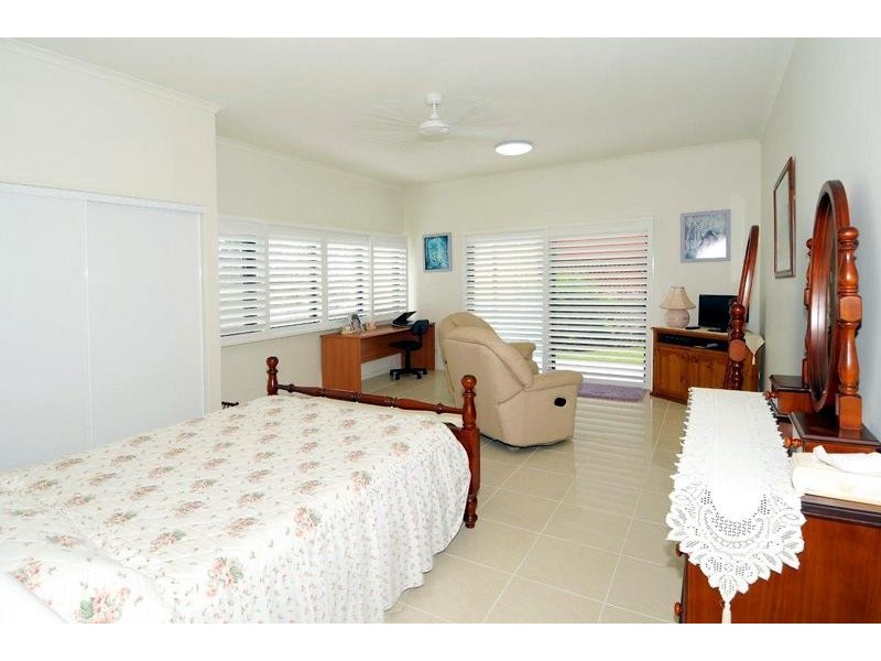 90 Sugar Bag Road, Little Mountain QLD 4551